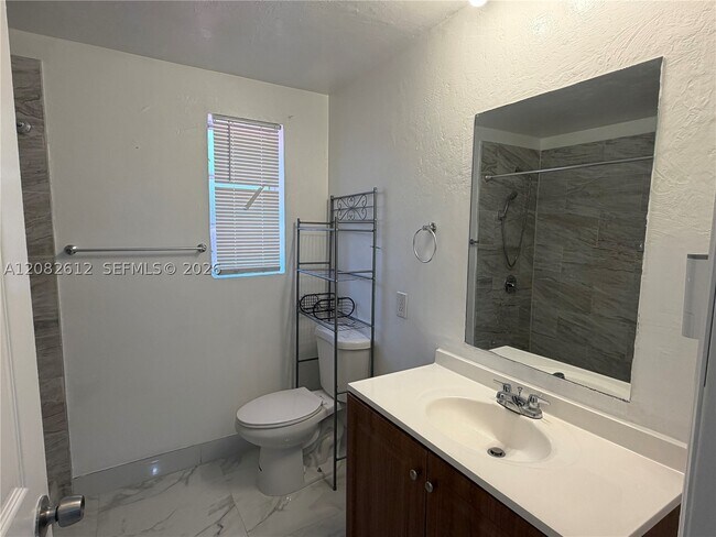 Building Photo - 4265 NW 5th Ave