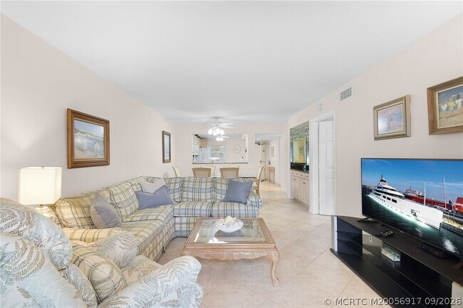 Building Photo - 10200 S Ocean Dr