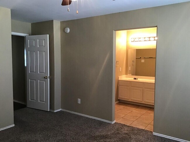 Building Photo - 11723 Coconino Ln