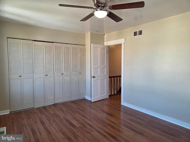 Building Photo - 8044 Mars Pl