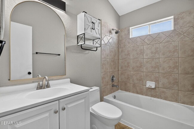 Building Photo - 9128 Bur Oak Cir