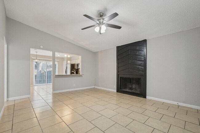 Building Photo - 11906 Broad Oaks Dr