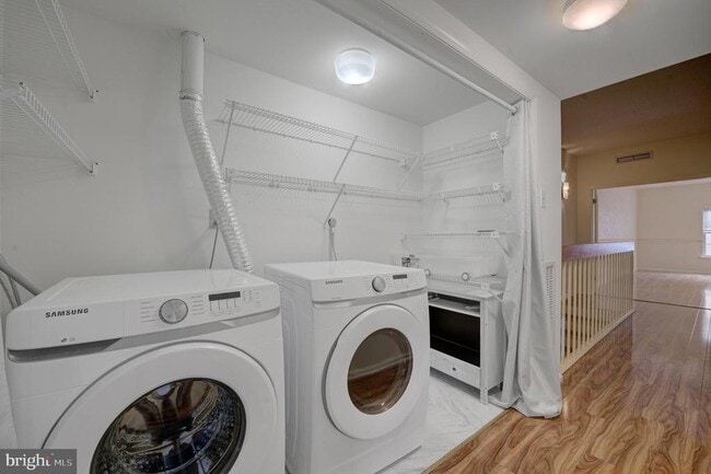 Building Photo - 6146 Main St