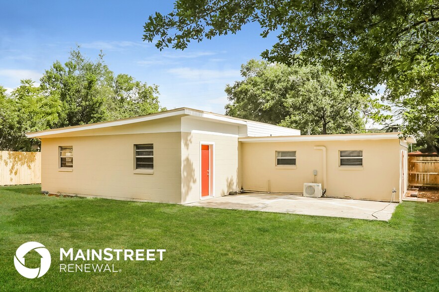 Building Photo - 6234 Balboa Dr