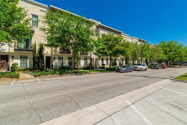 Building Photo - 653 E Jackson St