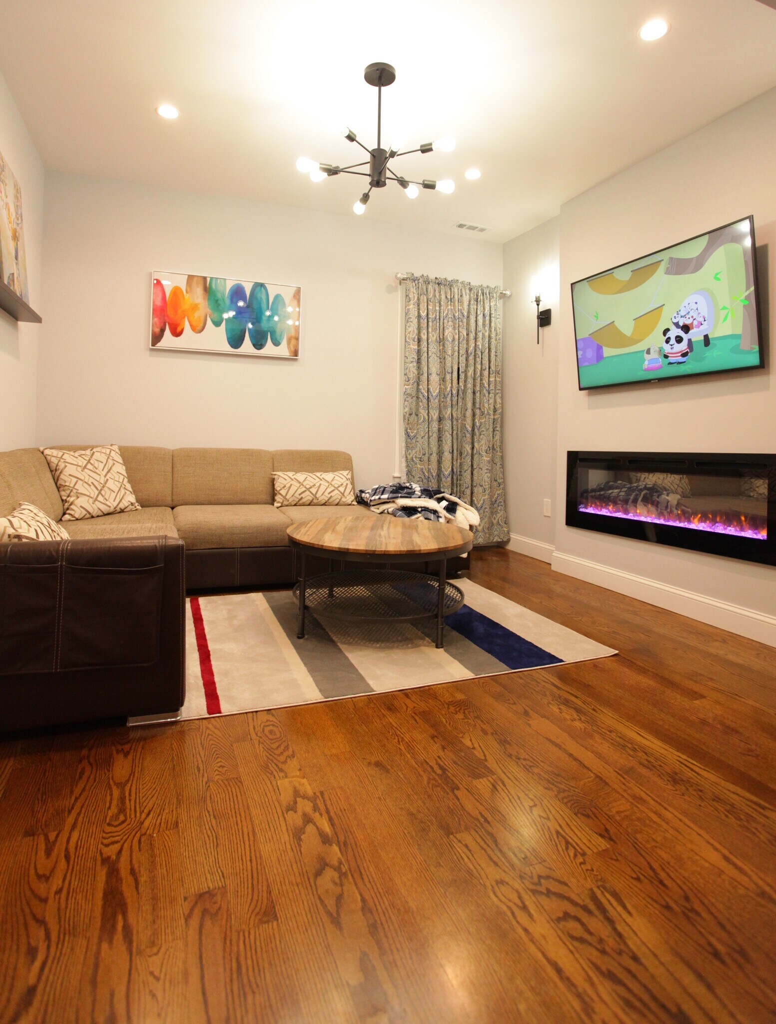 Building Photo - 289 Main St