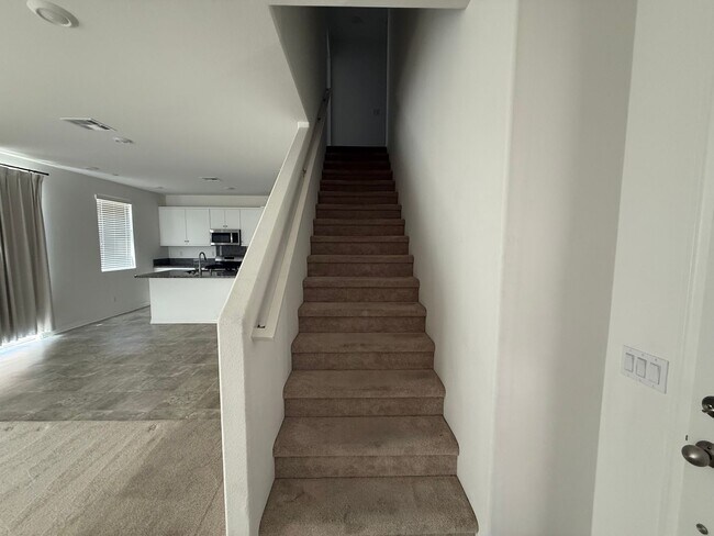 Building Photo - Beautiful Three Bedroom Two and a Half Bathroom Home in Murrieta!