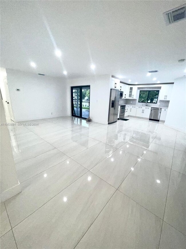 Building Photo - 7590 Johnson St