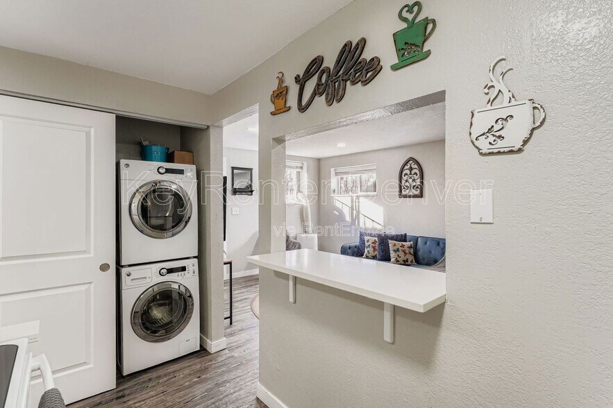 Building Photo - 1452 Ivy St