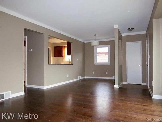 Building Photo - 173 Elmsford Dr