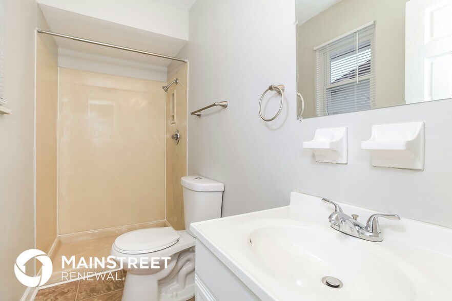 Building Photo - 1453 Hempwood Dr