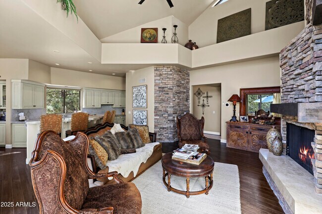 Building Photo - 2609 E Pine Island Ln
