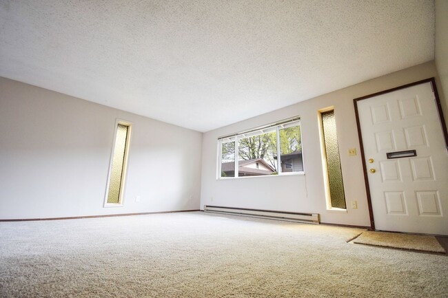 Primary Photo - Move In Special! Single Level 2-Bedroom Ap...