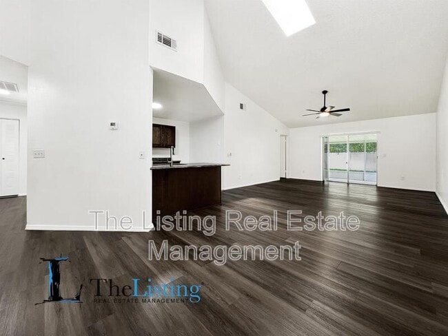 Building Photo - 1317 Coolridge Dr