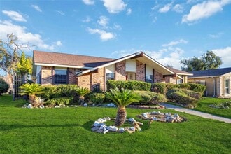 Building Photo - 14515 Merry Meadow Dr