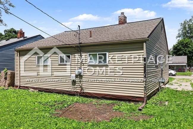 Building Photo - 26437 Lehigh St