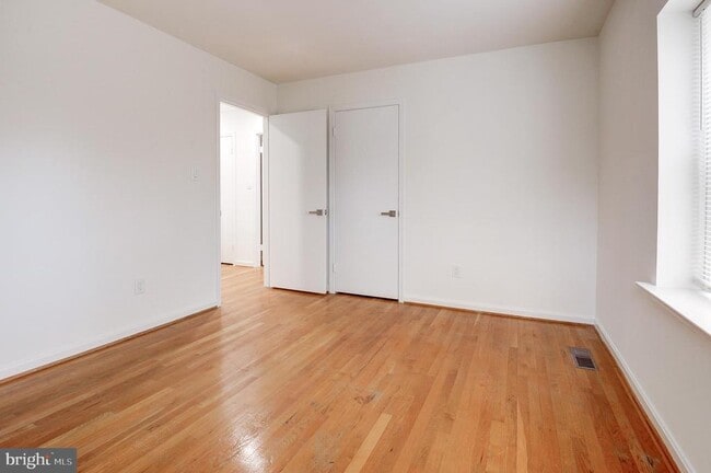 Building Photo - 9704 Hall Rd