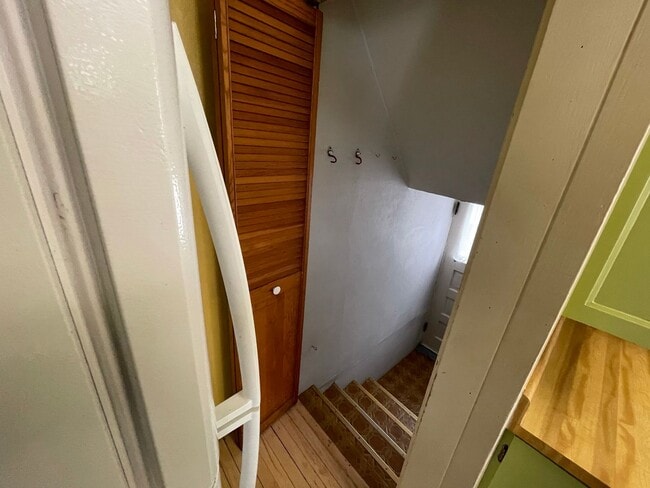 Building Photo - Unique Rental Home