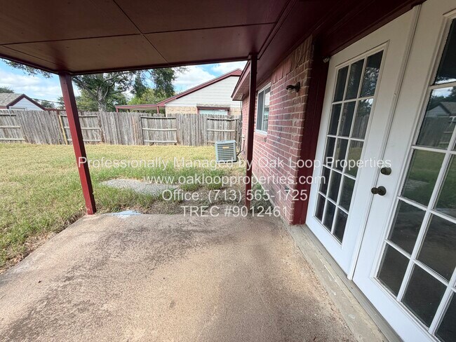 Building Photo - 1927 Oakwell Ln