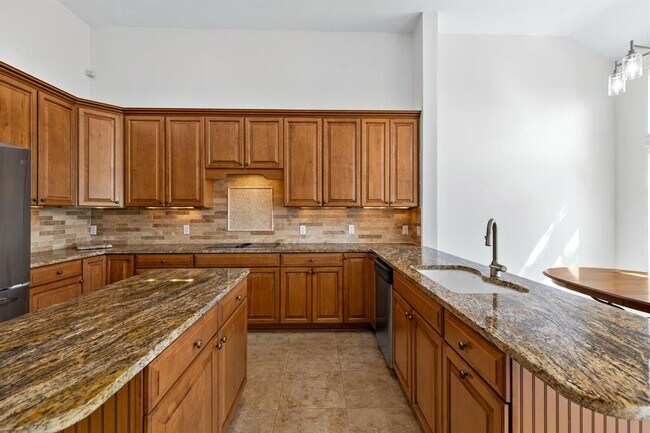 Building Photo - 7503 Clove Cove