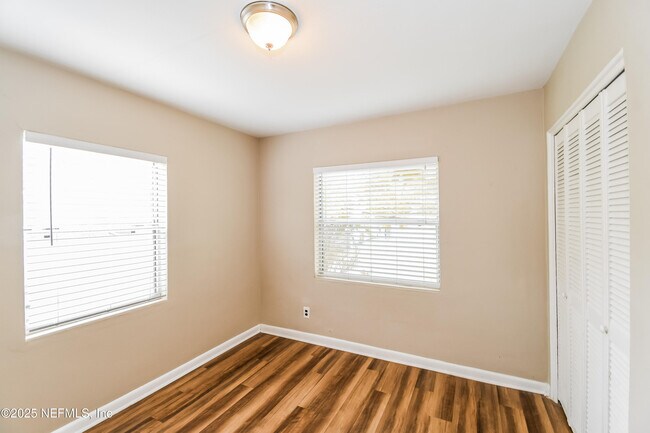 Building Photo - 5514 Windermere Dr