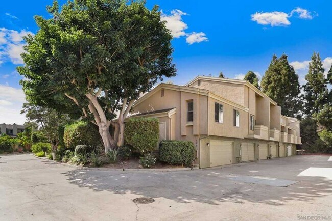 Building Photo - Beautiful 3B/2.5BA W/ Attached 2 Car Garage, A/C, & W/D in La Jolla!