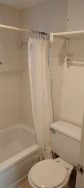 Building Photo - 9340 Lagoon Pl