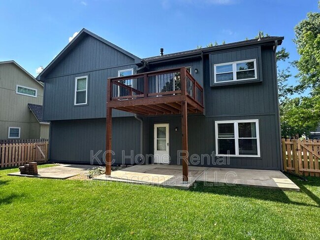 Building Photo - 18800 W 164th St