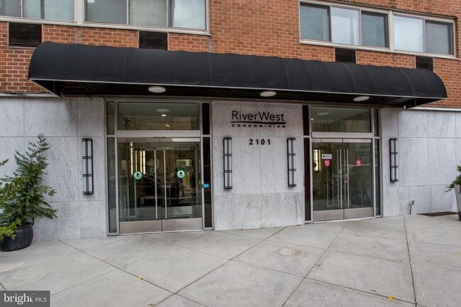 Building Photo - 2101 Chestnut St