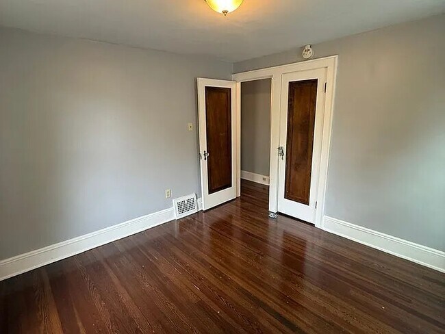 Building Photo - 420 Grace Ave
