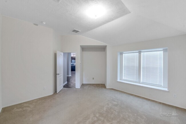 Building Photo - 20103 Ray Falls Dr