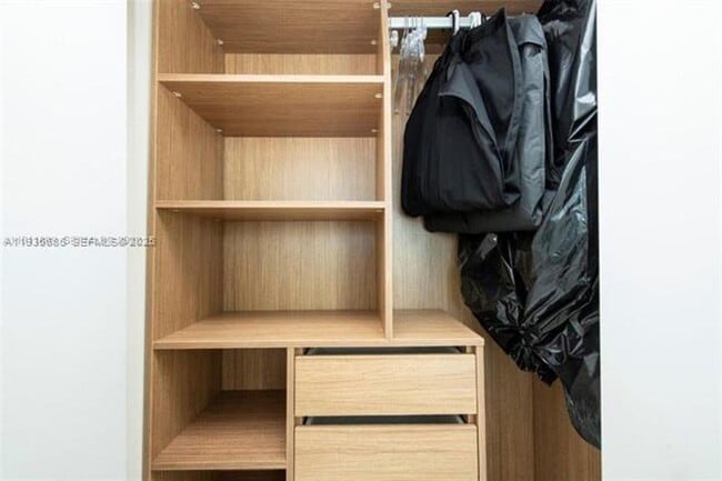 Building Photo - 1331 Brickell Bay Dr