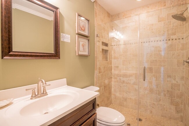 Building Photo - PERFECT "WORK FROM HOME" LOCATION (CALL FO...