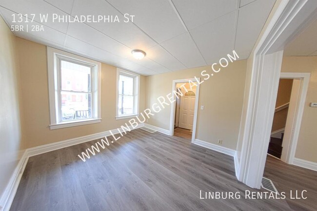 Building Photo - 1317 W Philadelphia St