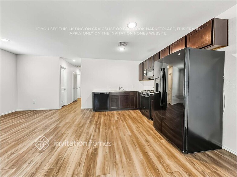 Building Photo - 3050 Wallace Wls Ct