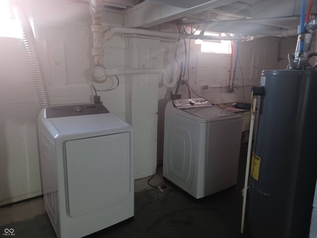 Building Photo - 33 S Post Rd