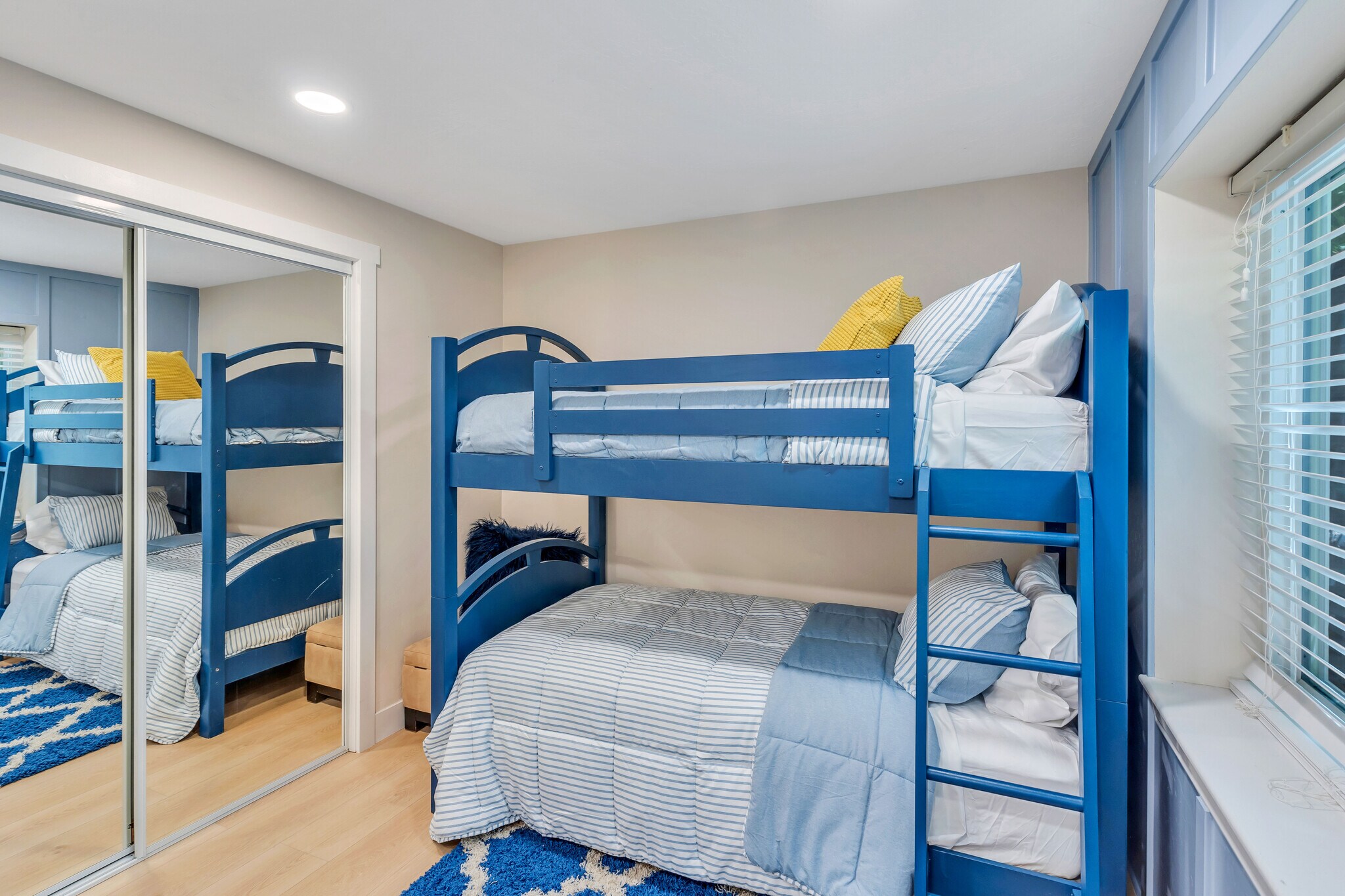 Building Photo - 9959 S Eden Point Cir