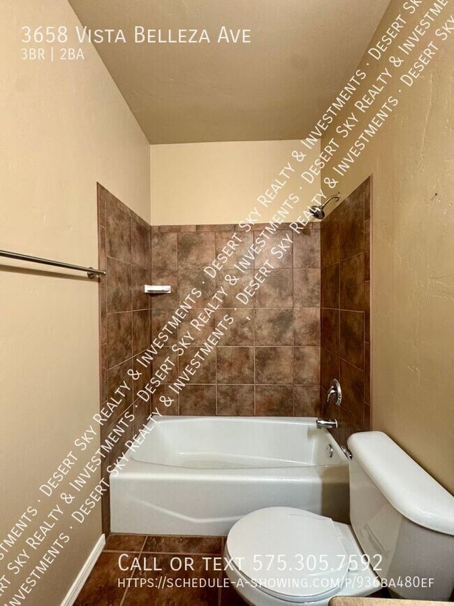 Building Photo - 3658 Vista Belleza Ave