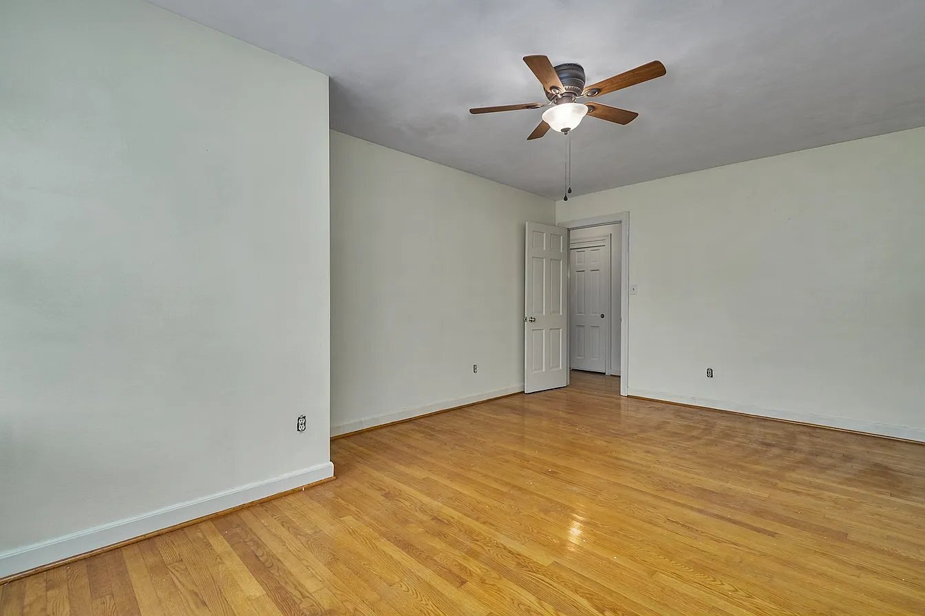 Building Photo - 4376 Lynnville Crescent
