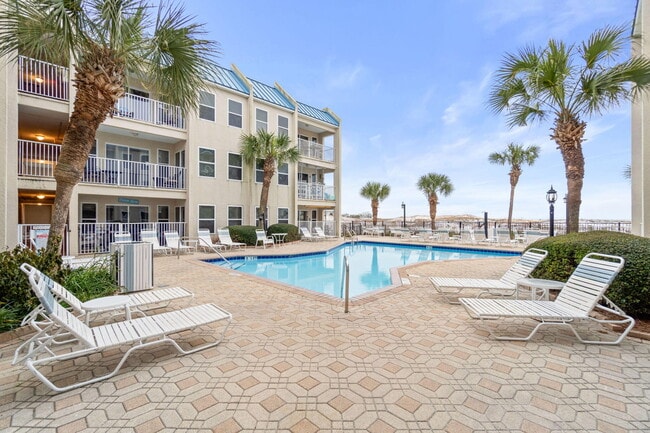 Building Photo - 300 Gulf Shore Dr