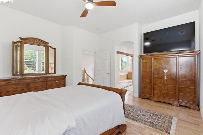 Building Photo - 257 Golf Links St