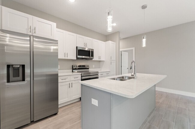 Building Photo - 360 Hibiscus Dr