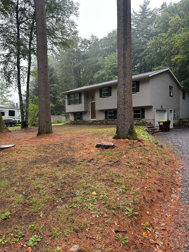 Building Photo - 148 Sand Hill Rd