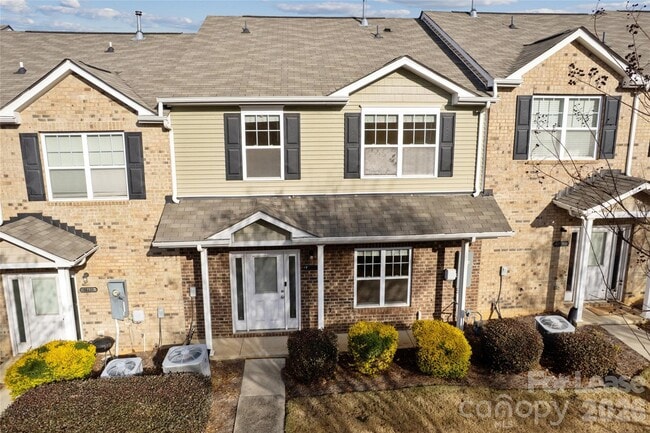 Building Photo - 10439 Benfield Rd