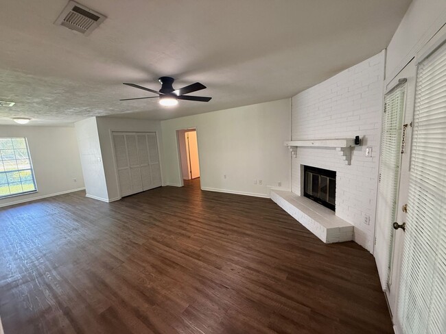 Building Photo - 886 Meginnis Ln