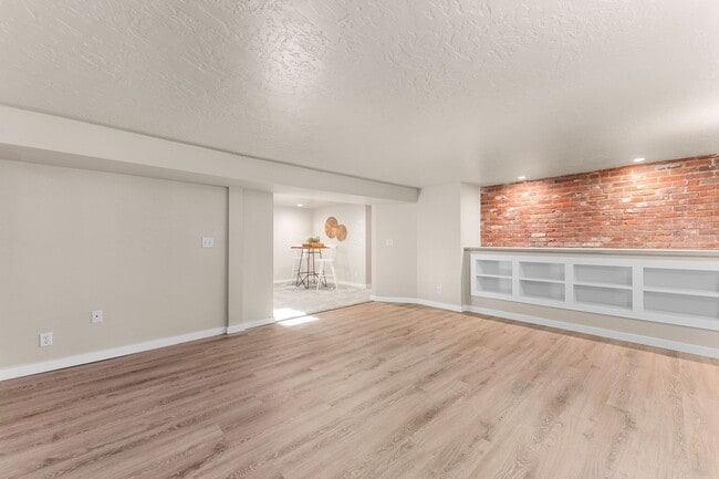 Building Photo - Exceptional Boise West Bench Home