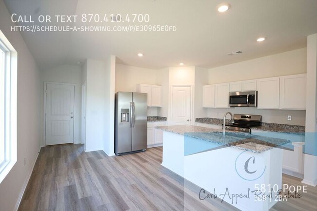 Building Photo - 5810 Pope-