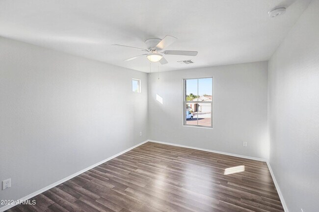 Building Photo - 7135 W Rancho Dr