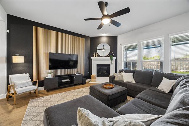 Building Photo - 406 Worthing Way