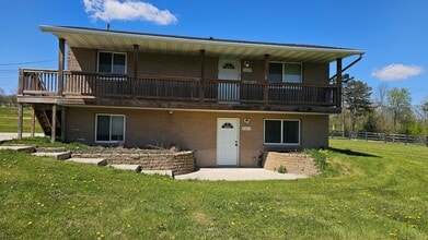 Building Photo - UPDATED 2 BEDROOM DUPLEX HOMES FOR LEASE!
